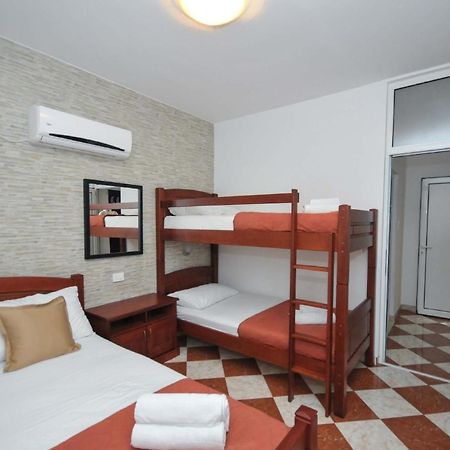 Ferienwohnung Fuer 4 Personen Ca 55 M In Budva, Adriakueste Montenegro Kueste Um Budva Dış mekan fotoğraf