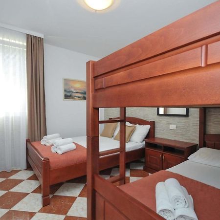Ferienwohnung Fuer 4 Personen Ca 55 M In Budva, Adriakueste Montenegro Kueste Um Budva Dış mekan fotoğraf